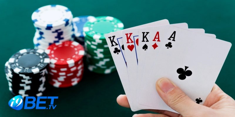 Người chơi Poker cần kiểm soát cảm xúc thật tốt