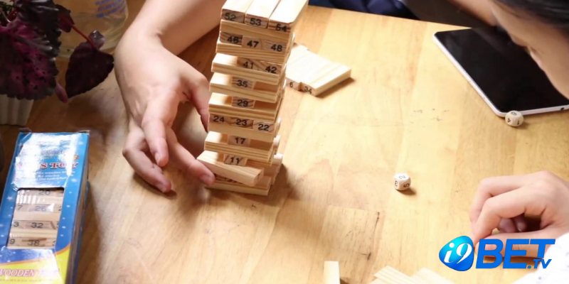 Hướng dẫn cách chơi rút gỗ Jenga chi tiết cho người chơi